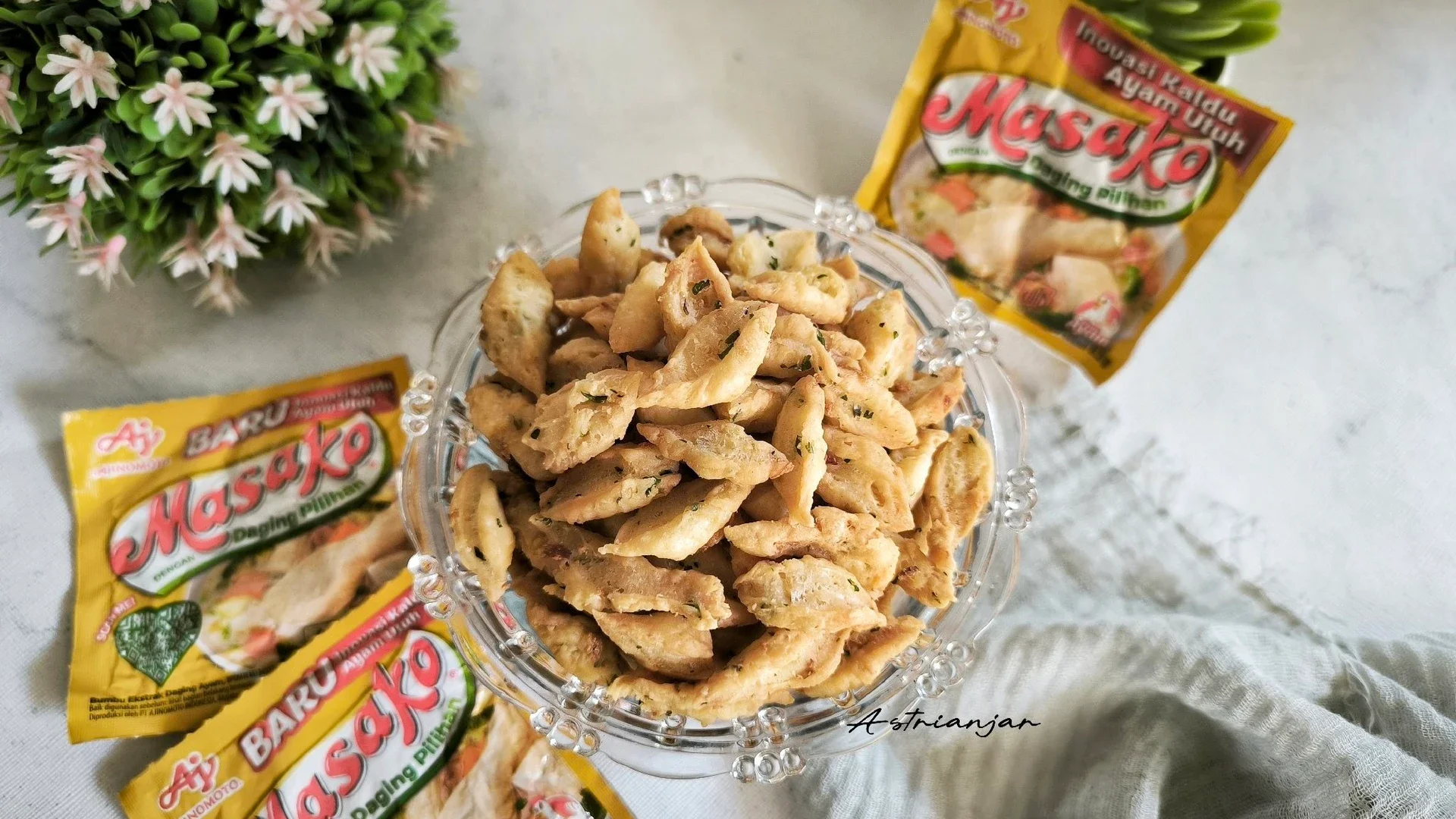 Kue Bawang Gunting 