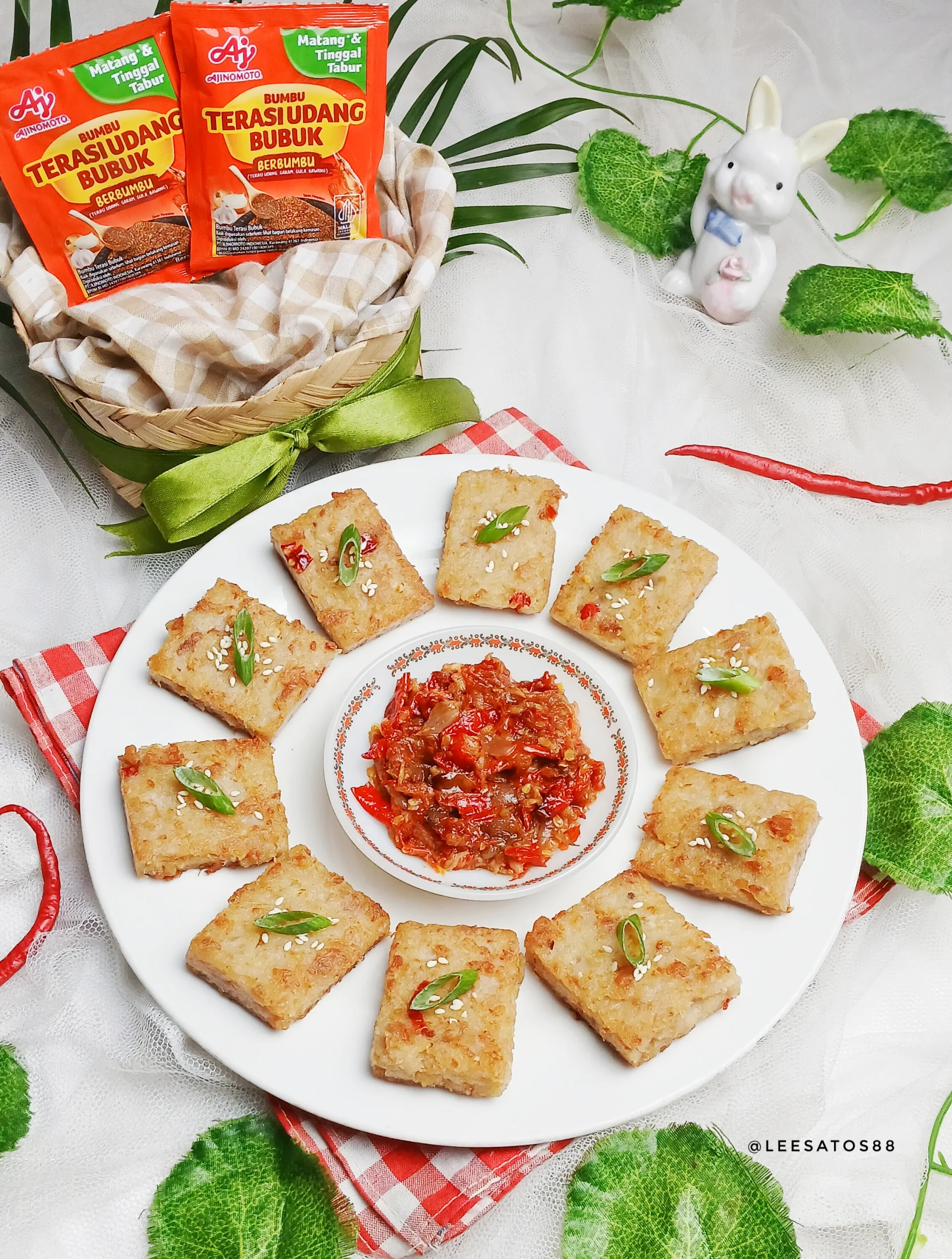 Kue Lobak Terasi dengan Sambal Terasi