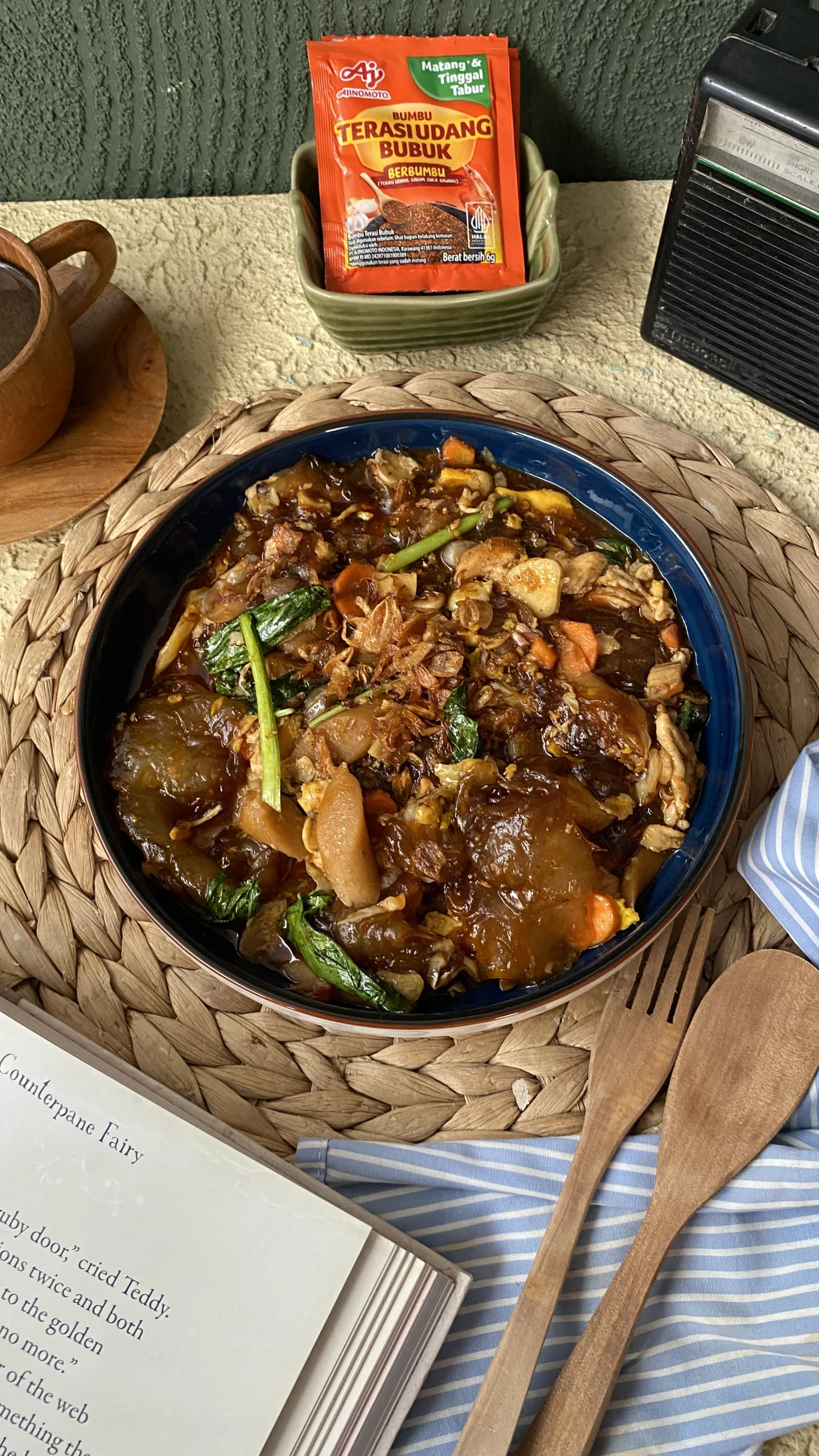 Kwetiaw Paper Rice Sambal Terasi