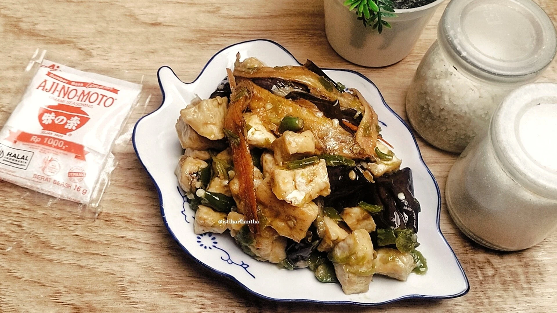 Lado Ijo Ikan Asin Tahu Terong ala AJI-NO-MOTO®