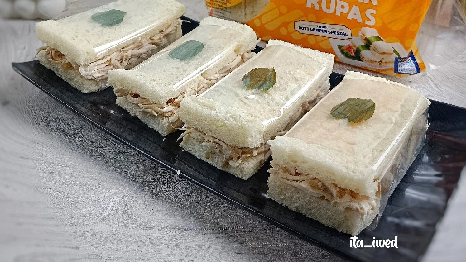 Lemper Roti Tawar 