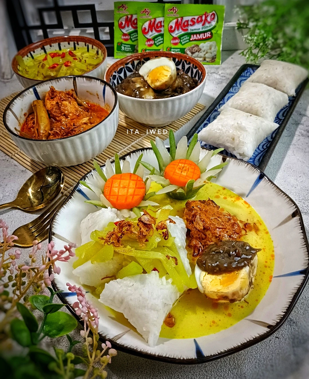 LONTONG SAYUR LENGKAP