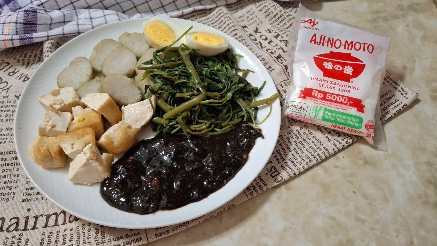 Lontong Tahu Petis Kangkung