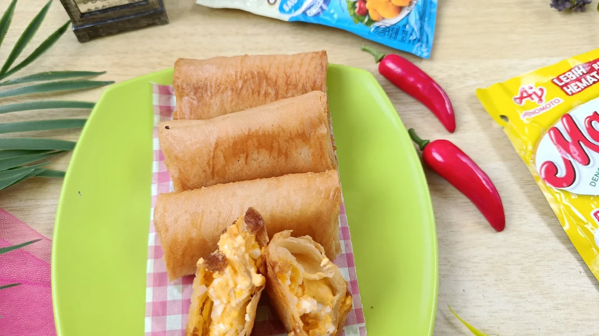 Lumpia Egg Sosis Mayo