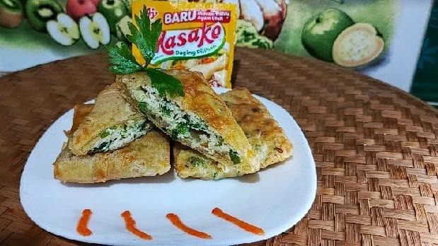 Martabak Telur Isi Ayam 