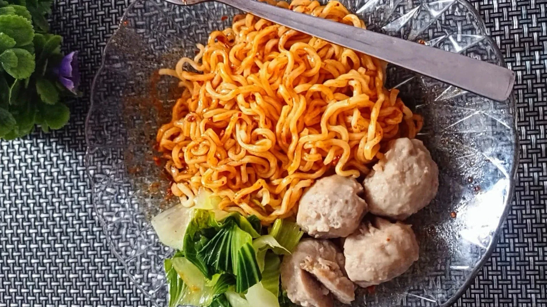 Mie goreng bakso
