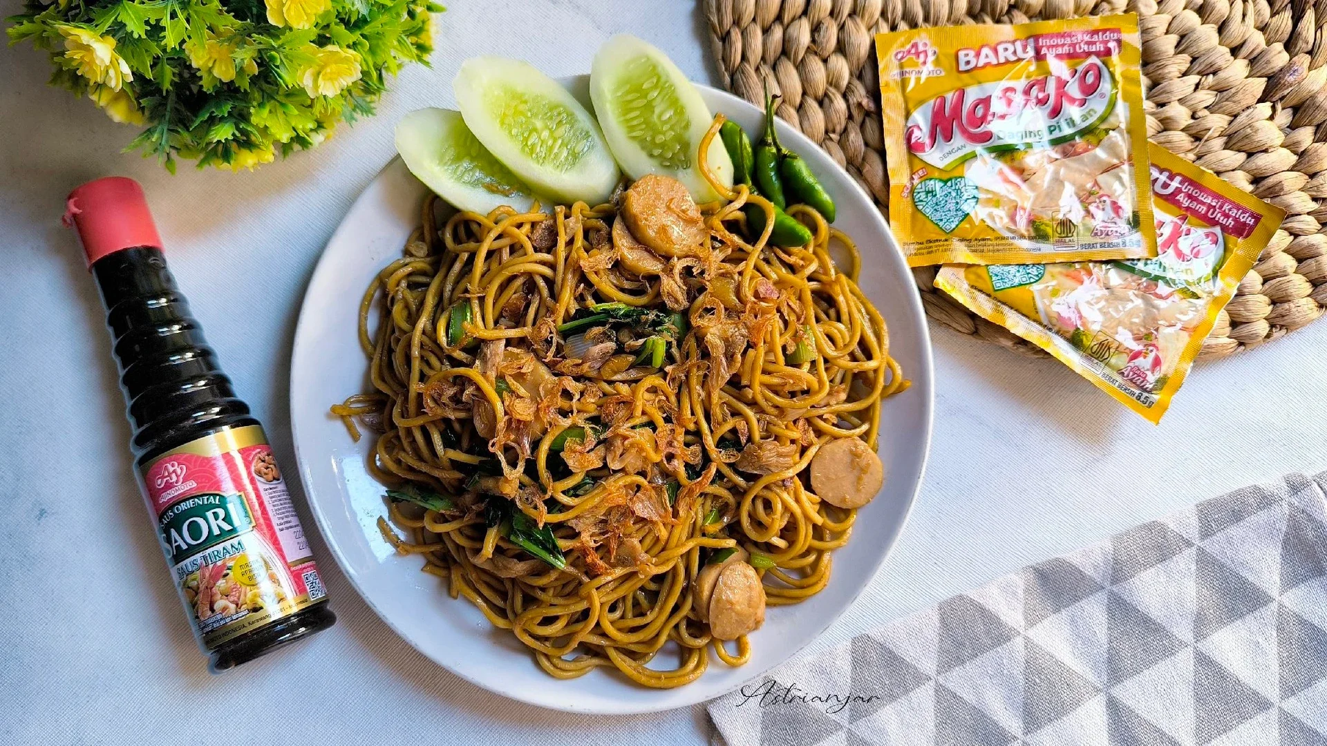 Mie Goreng Bakso Ayam Suwir 