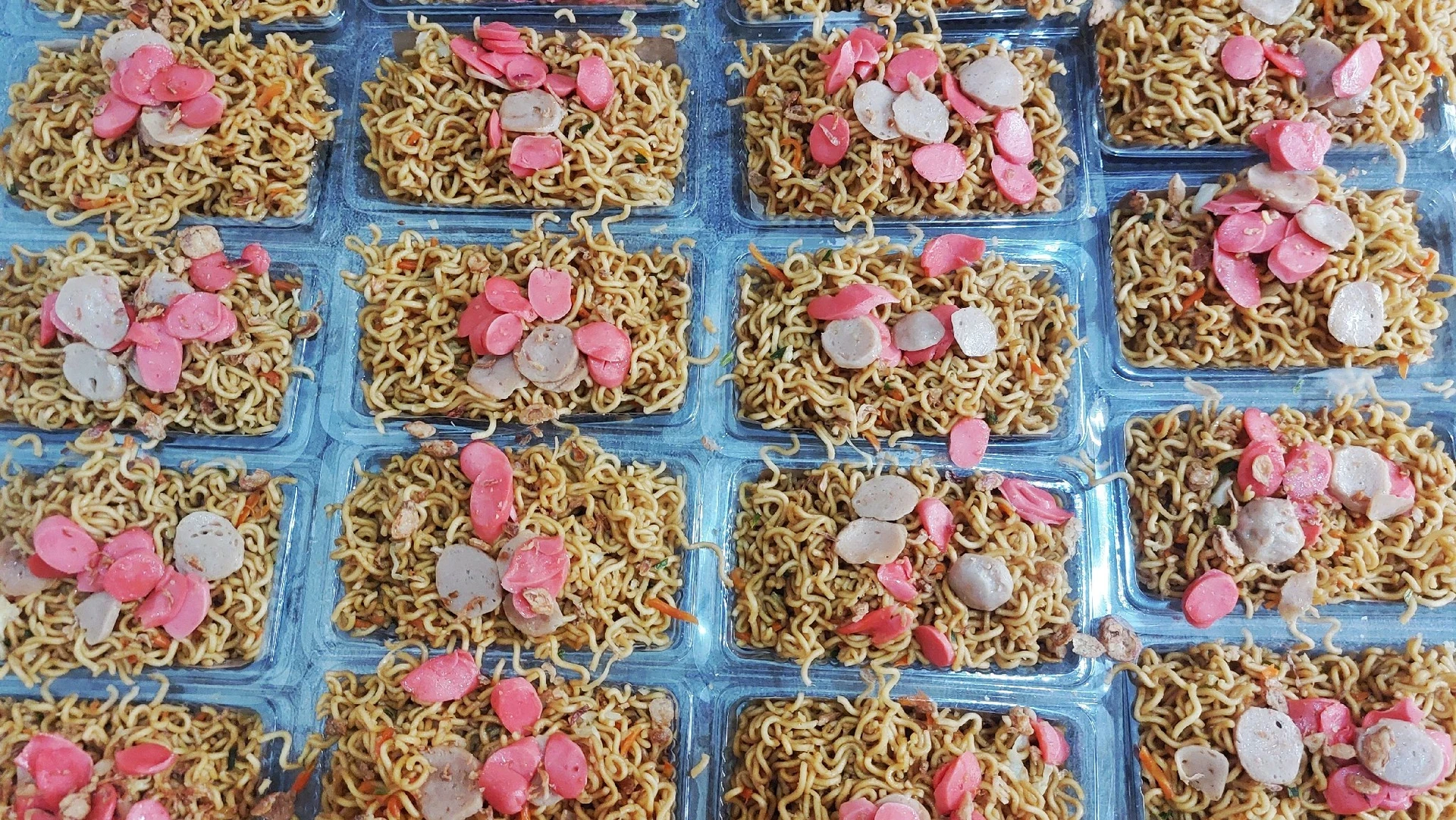 mie goreng bakso sosis