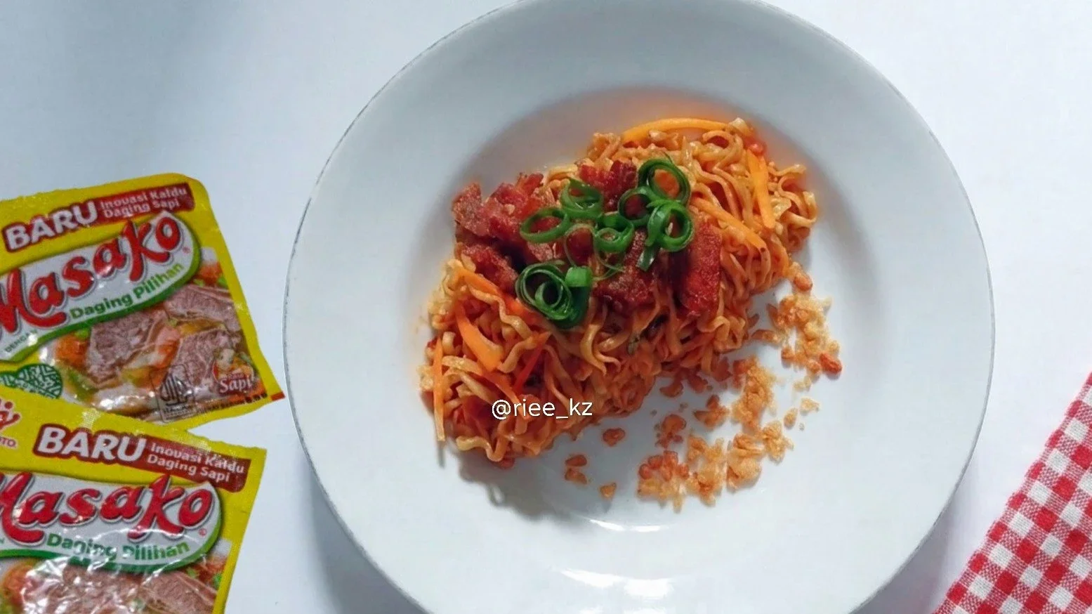 Mie goreng pedas ala masako