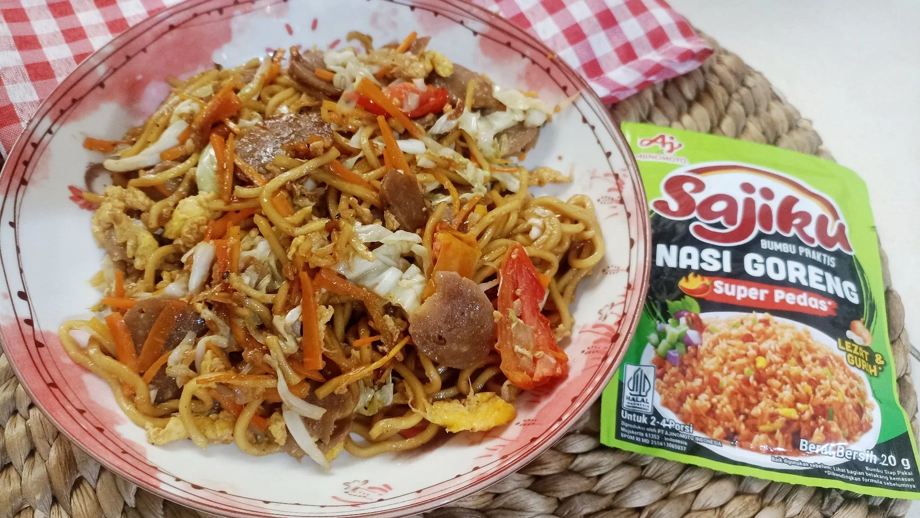 Mie Goreng Sayur Bakso Pedas
