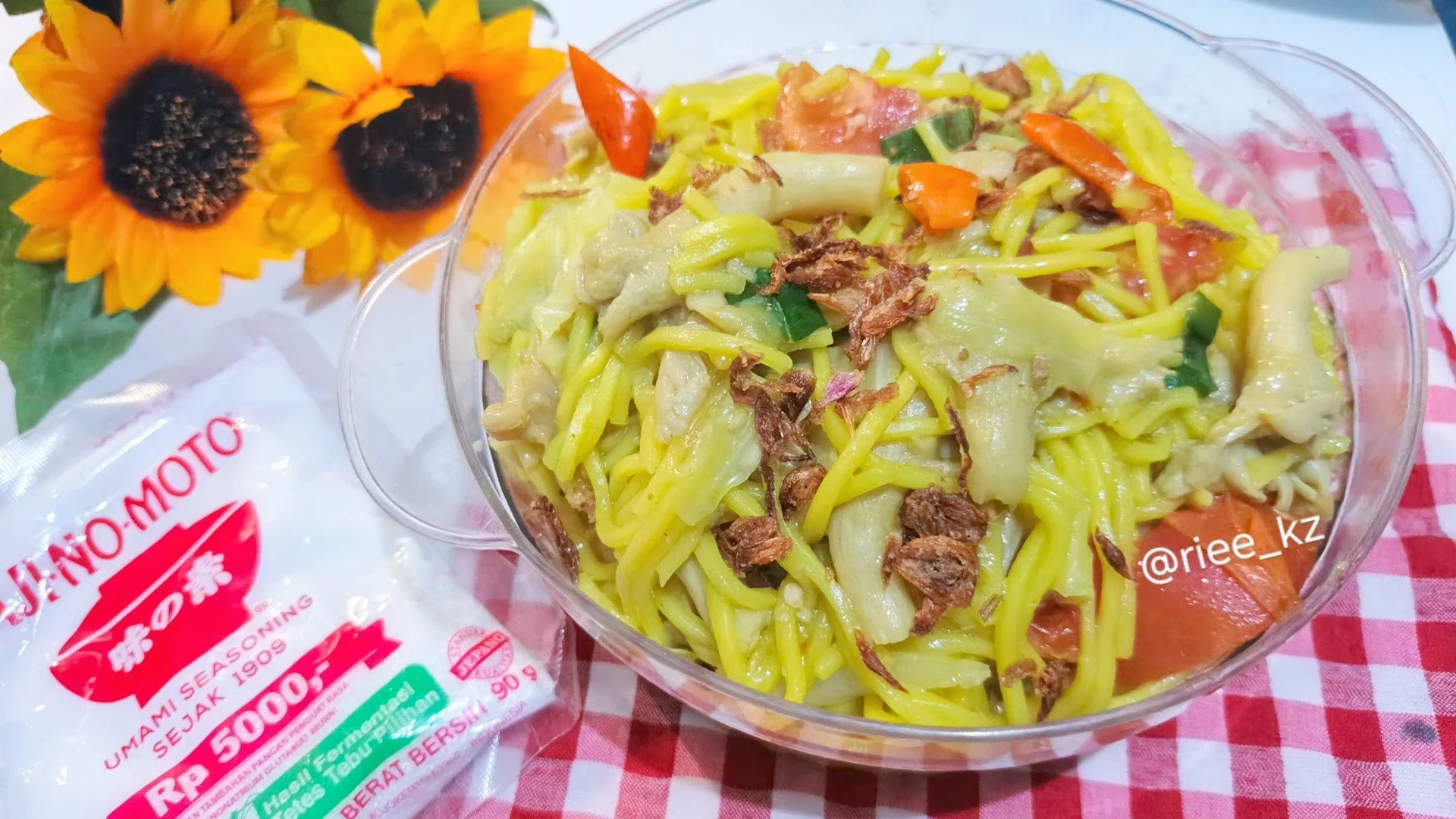 Mie Jamur Tiram bumbu tongseng