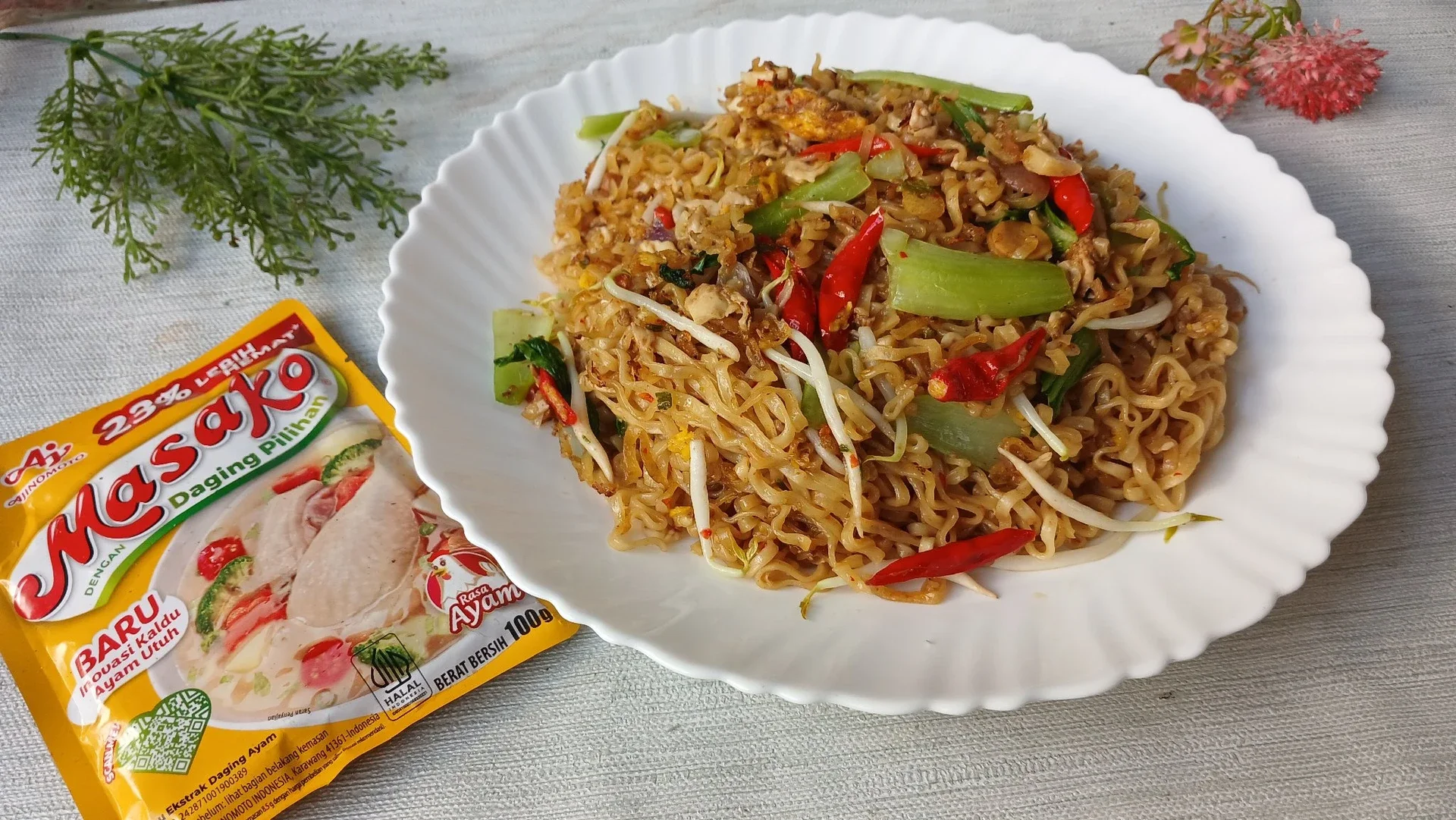 Mie Keriting Telur Toge Pakcoy