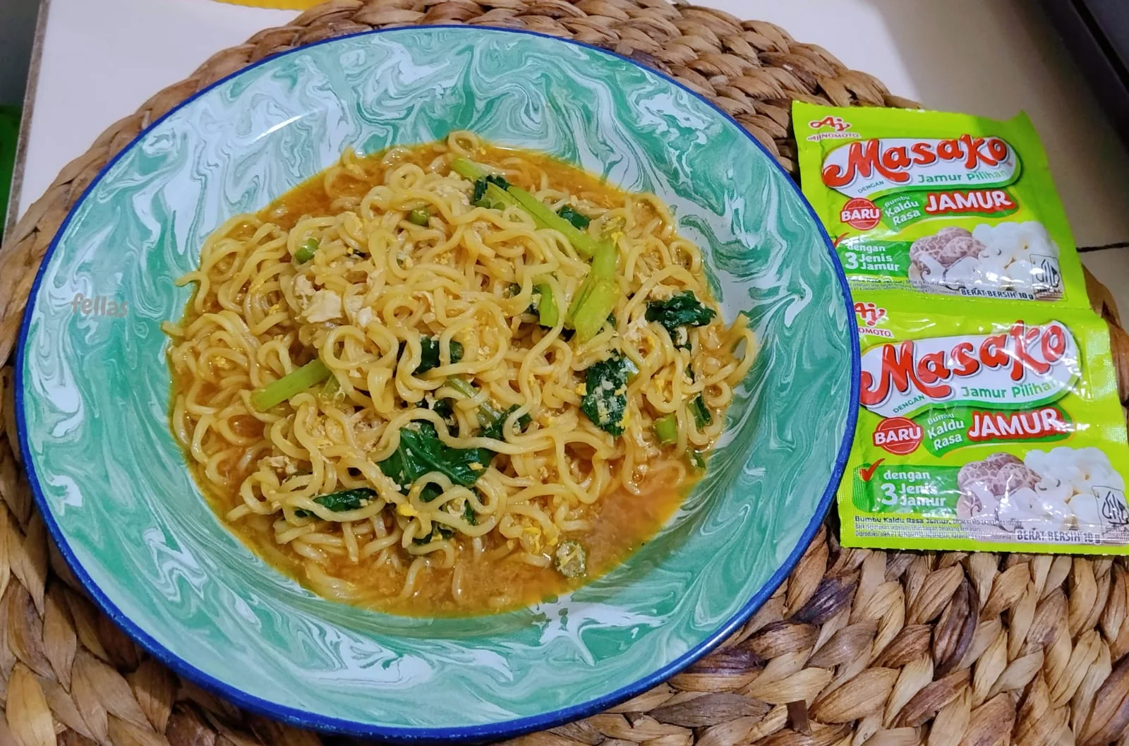 Mie Nyemek Ala Masako Jamur