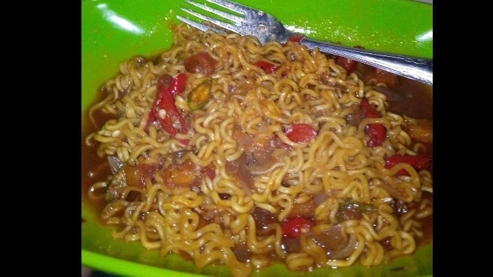 mie nyemek