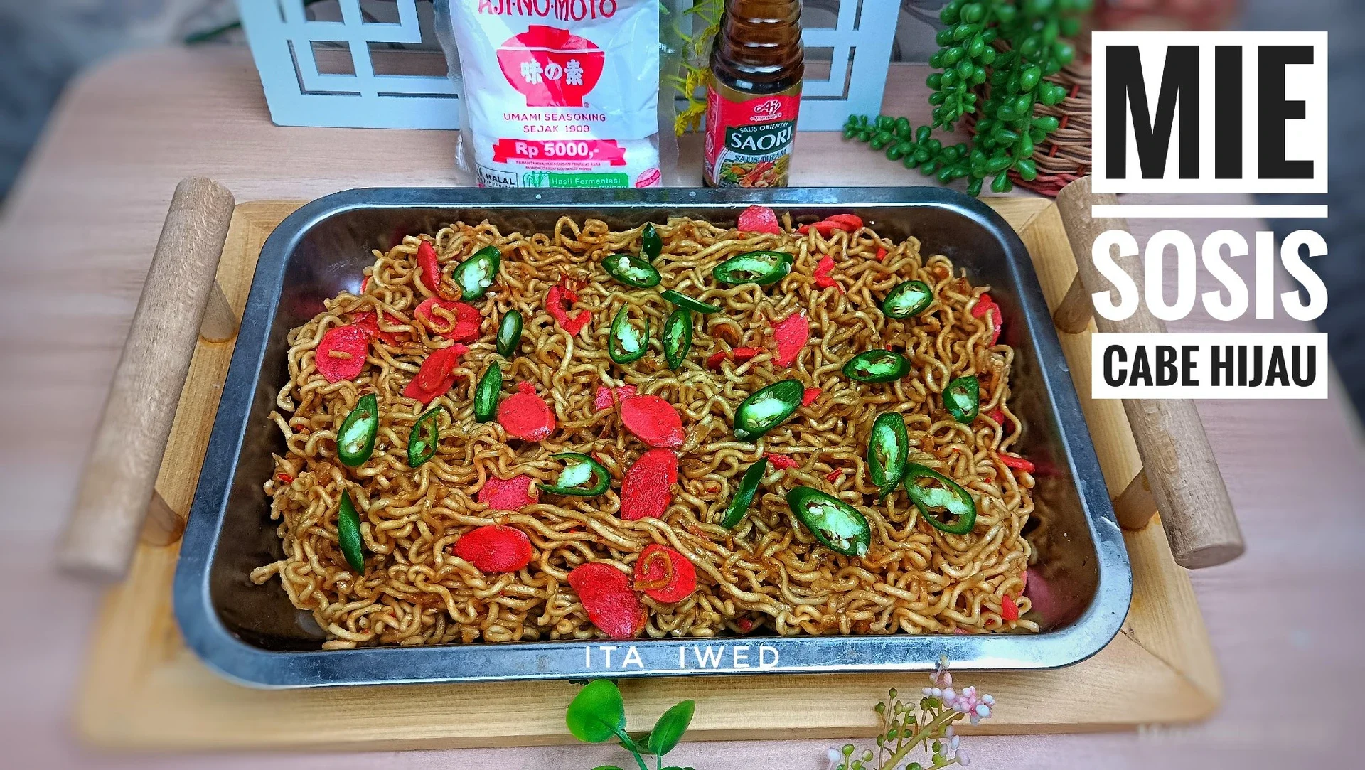 MIE SOSIS CABE HIJAU