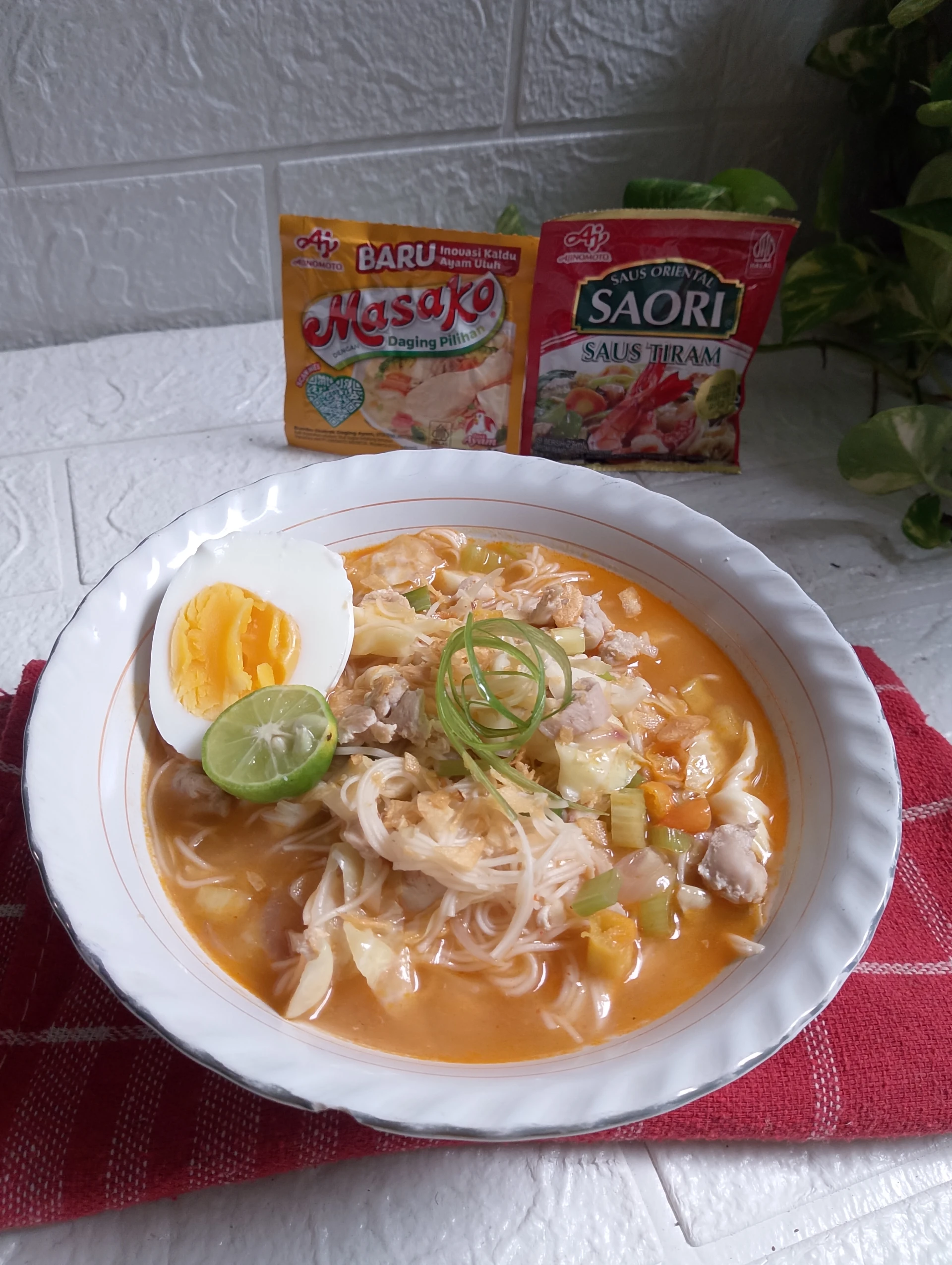 Misoa Kuah Ayam Pedas