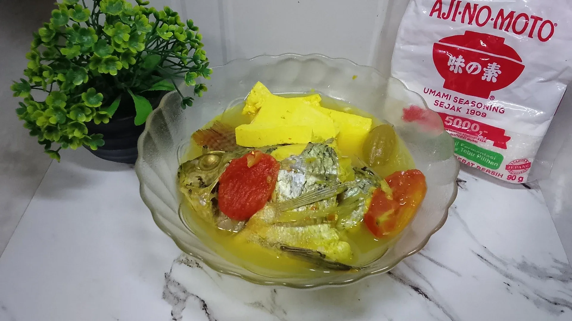 Mujaer asam manis ala Ajinomoto 