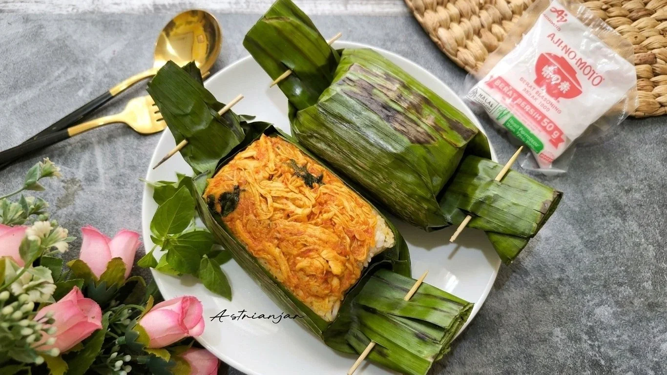 Nasi Bakar Ayam Suwir 