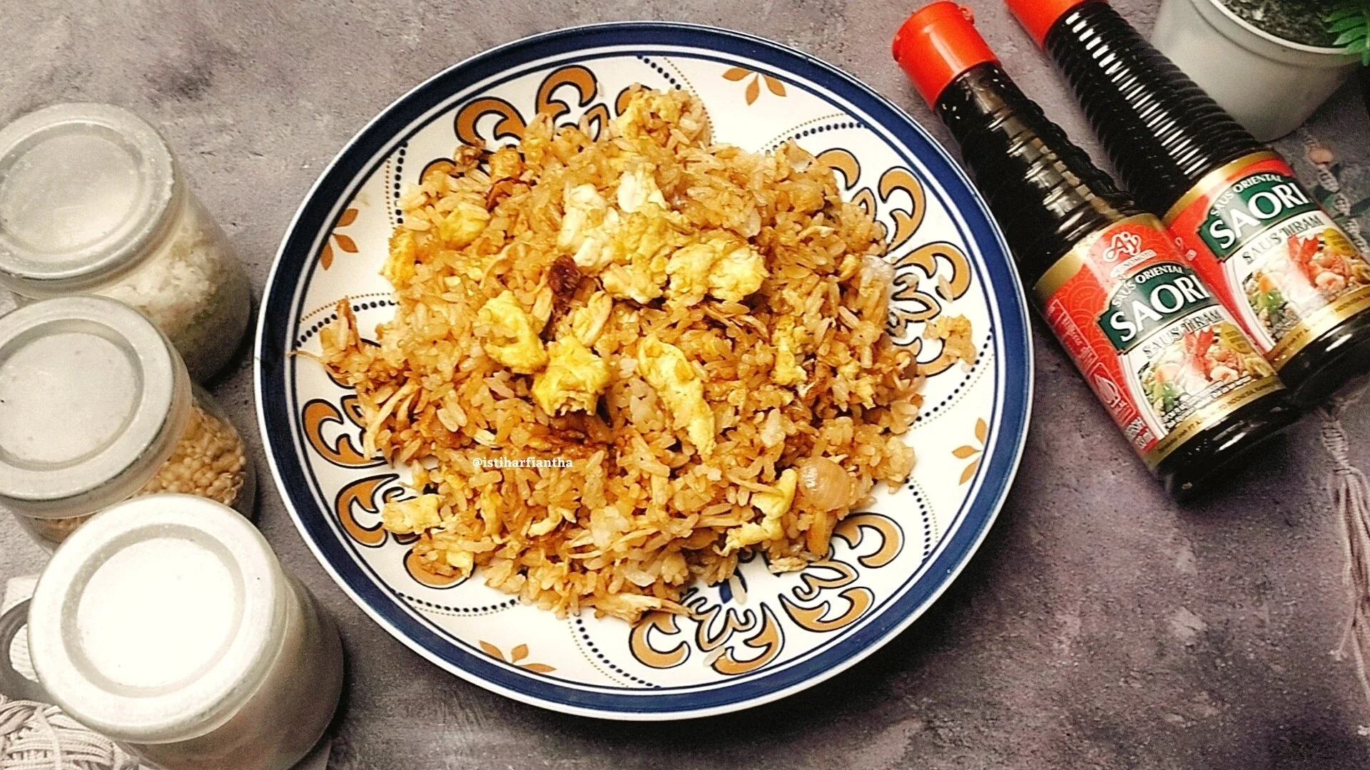 Nasi Goreng Ayam Suwir Telur Saus Tiram
