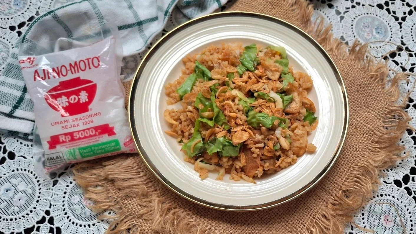 Nasi Goreng Daun Selada ala Ajinomoto