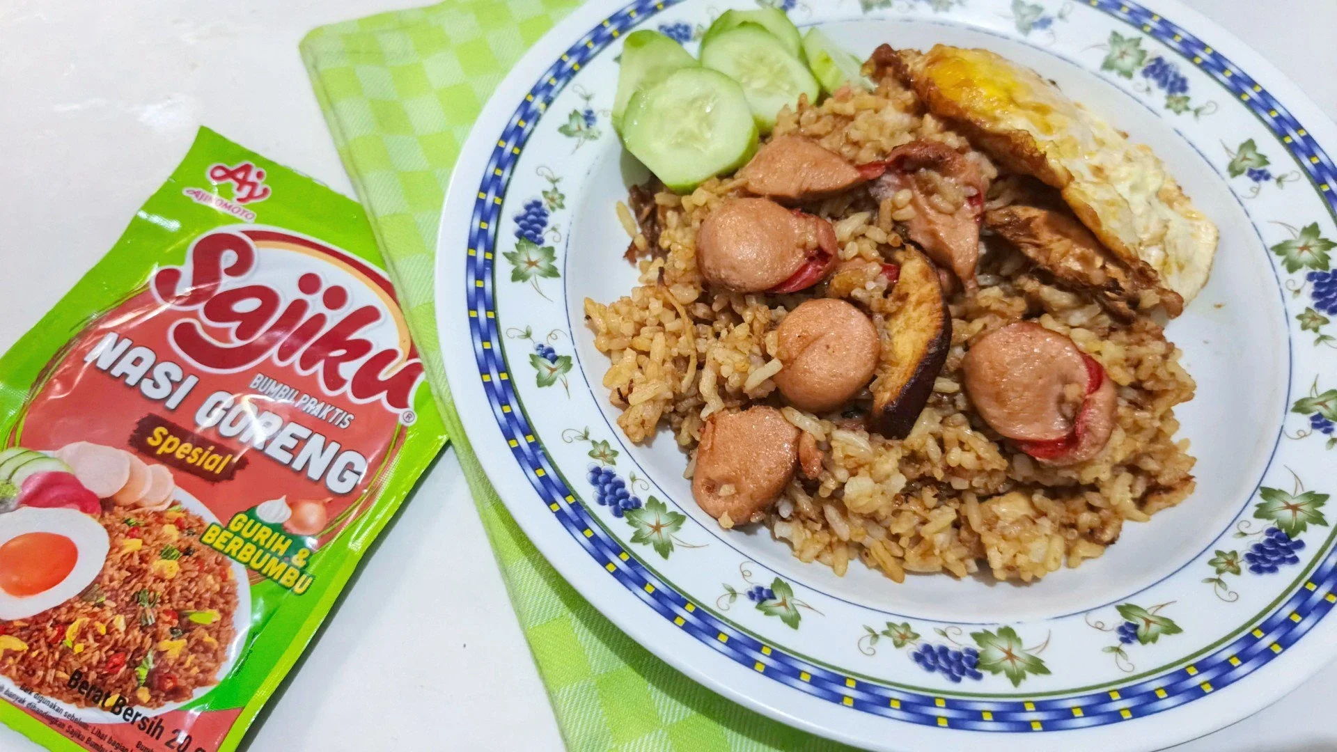 Nasi goreng sosis