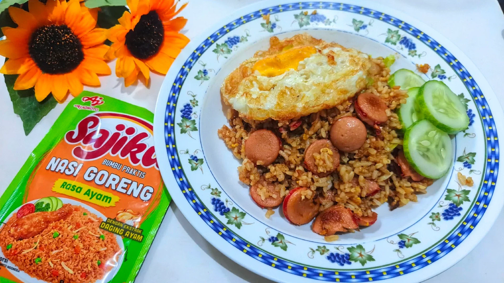 Nasi goreng sosis sajiku