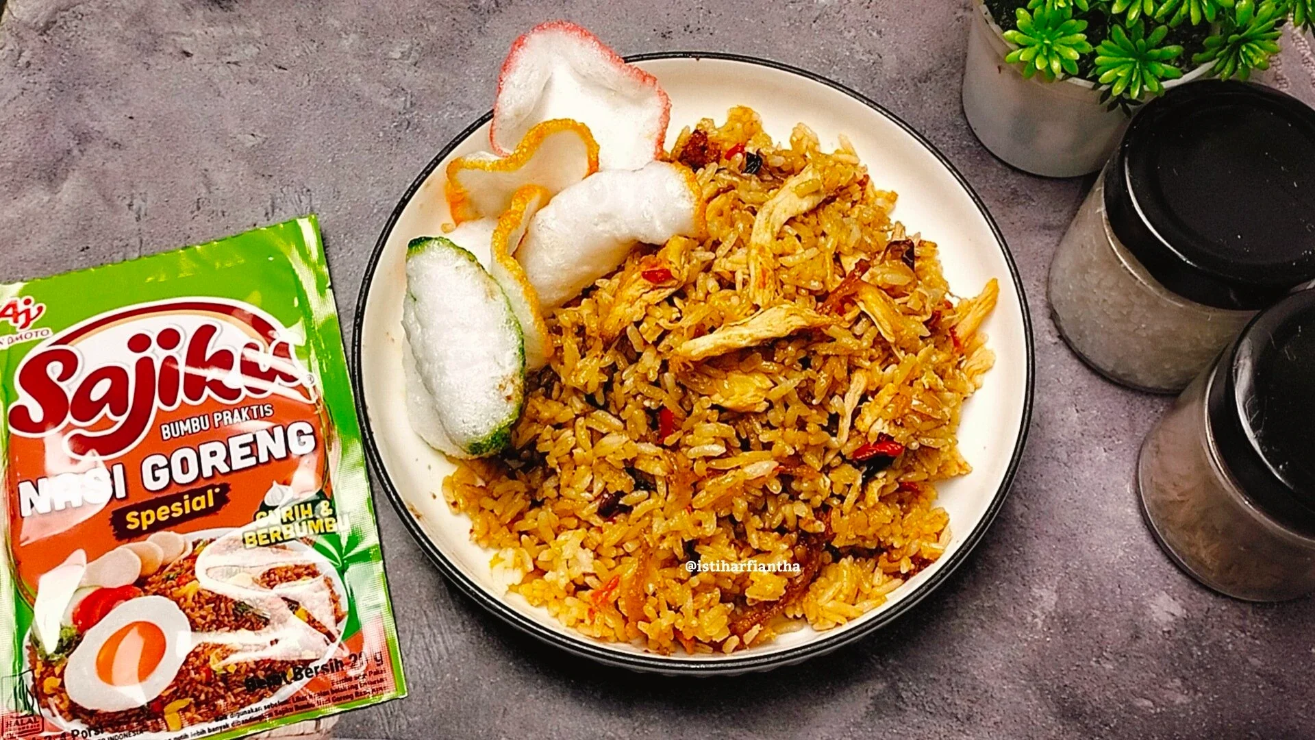Nasi Goreng Spesial Ayam Suwir ala SAJIKU®