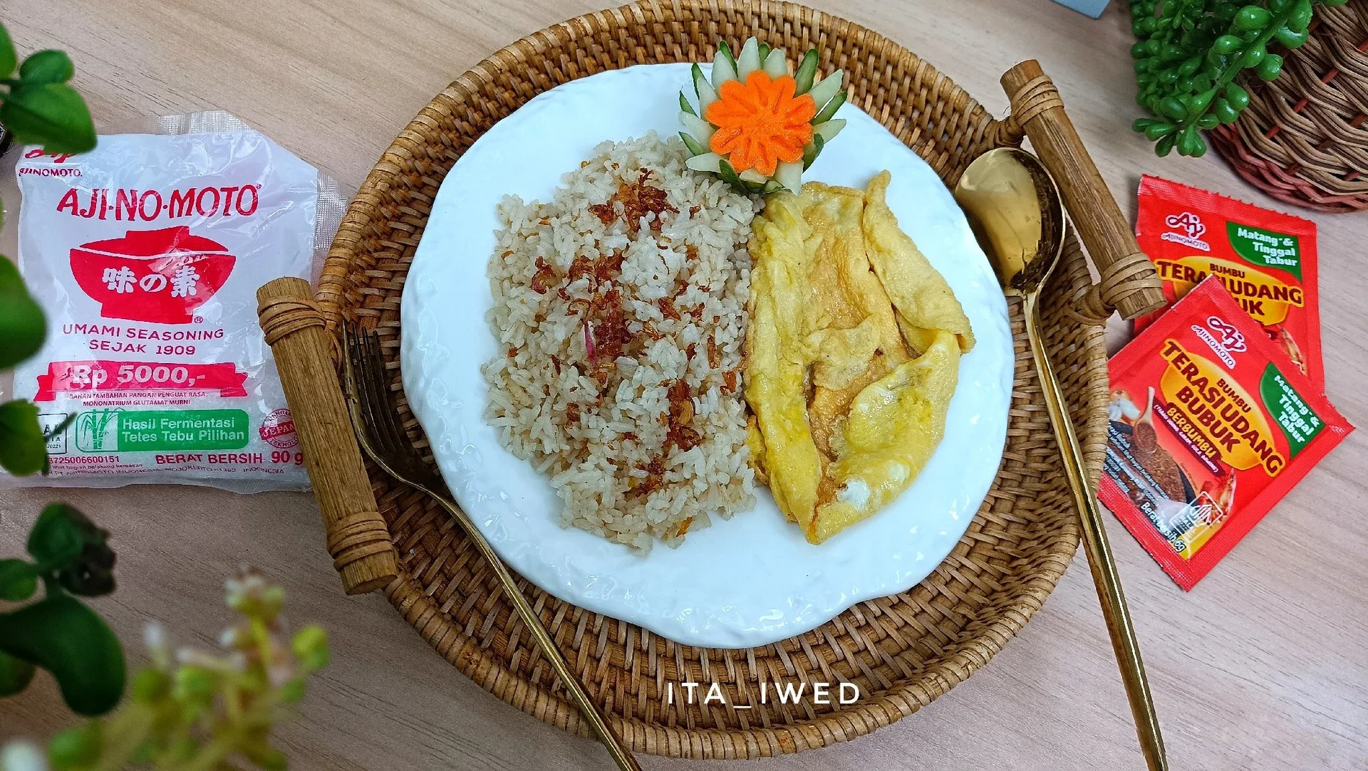 Nasi Goreng Telur dadar