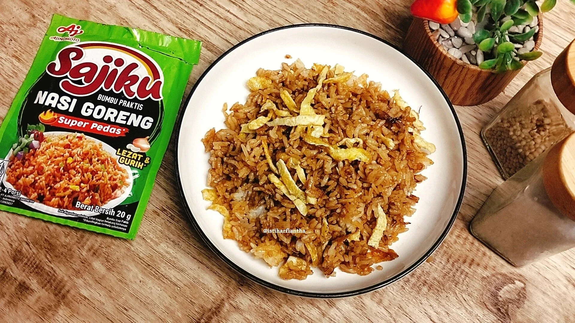 Nasi Goreng Telur Pedas ala SAJIKU®
