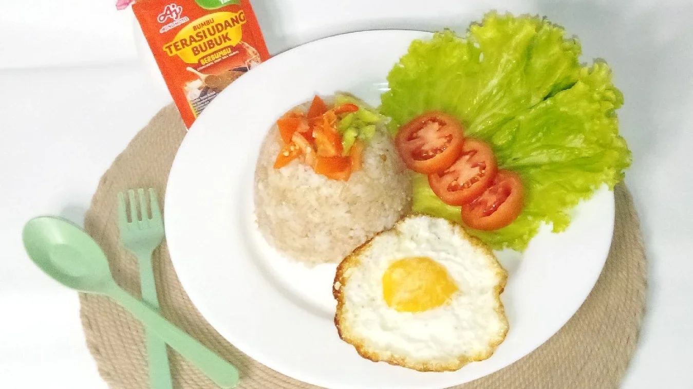 Nasi Goreng Terasi Telur Dadar