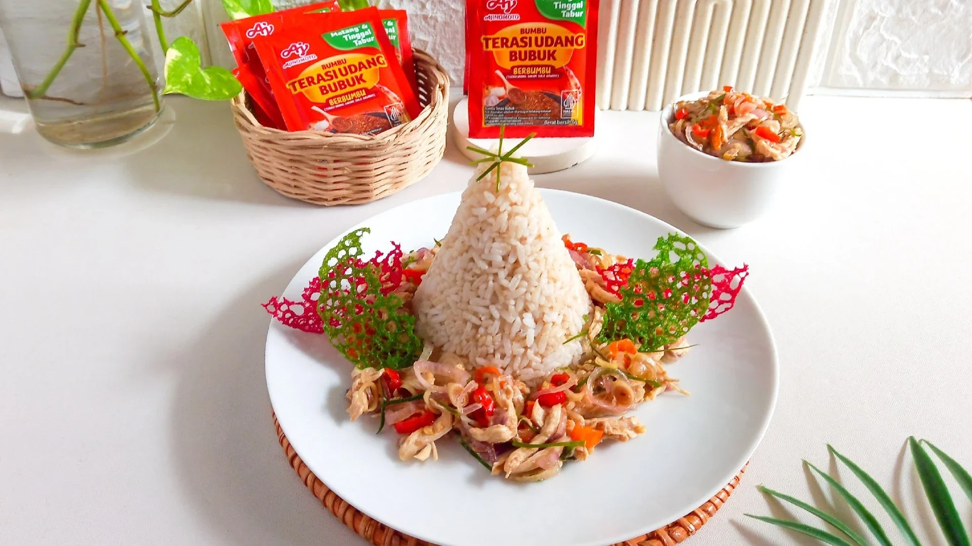 Nasi Gurih Terasi Ayam Sambal Matah