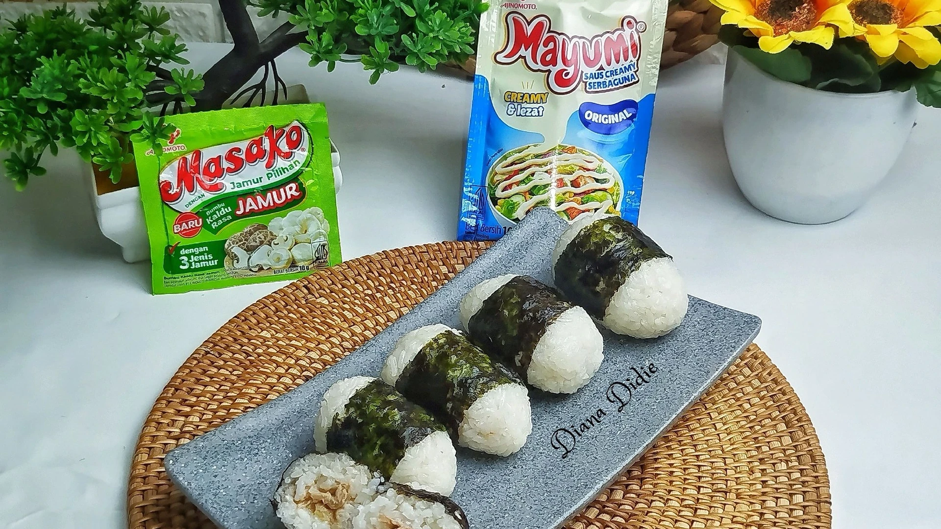 Nasi Kepal Tuna Mayo Ala Mayumi 