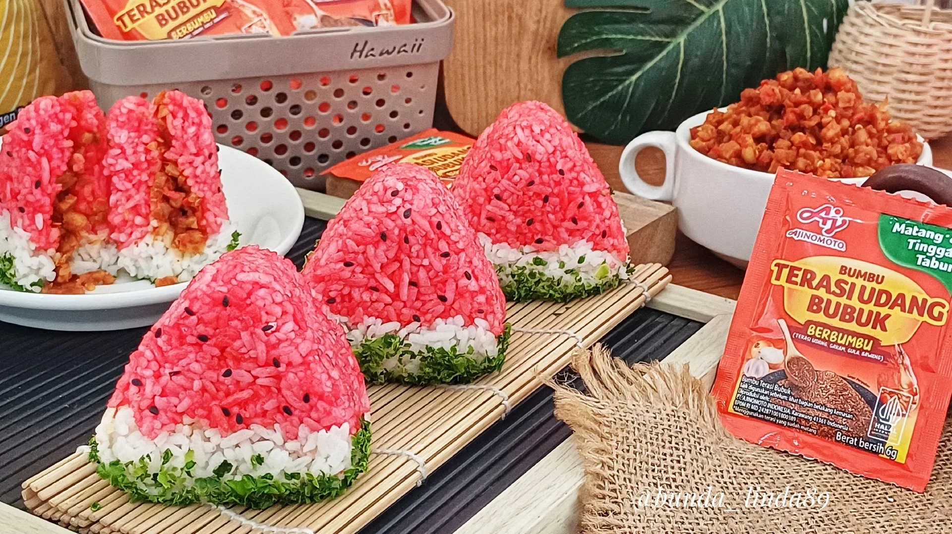 Onigiri Isi Tempe #AjinomotoTerasiUdang bikin #NikmatTanpaDrama