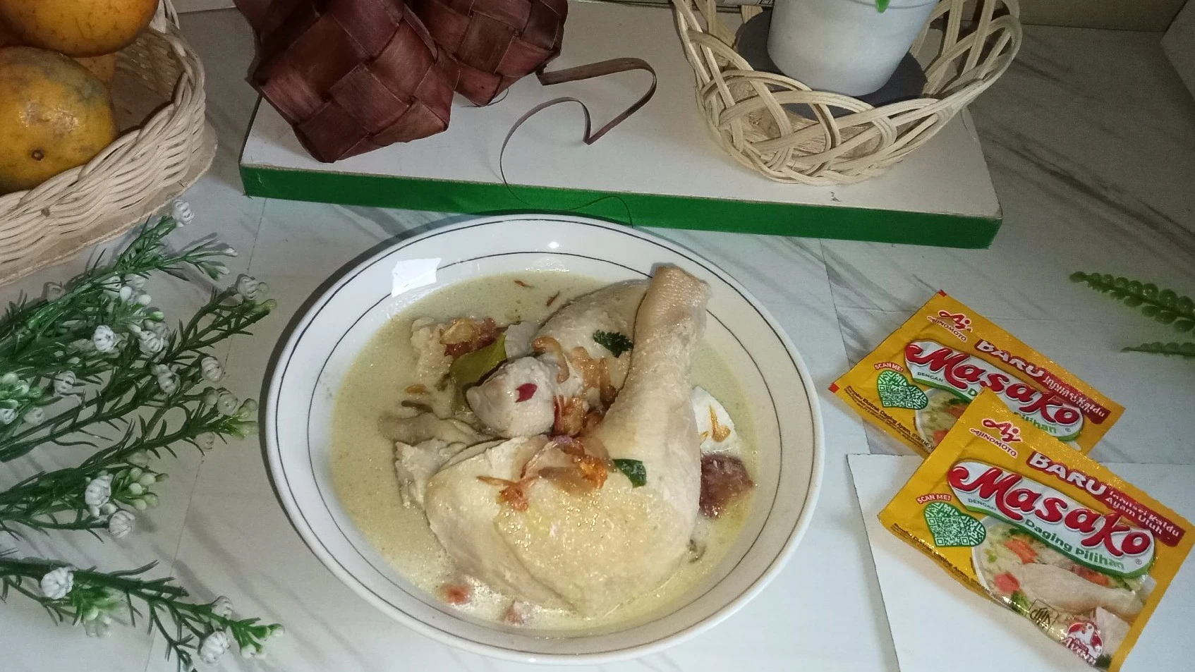 Opor ayam Kuah putih 