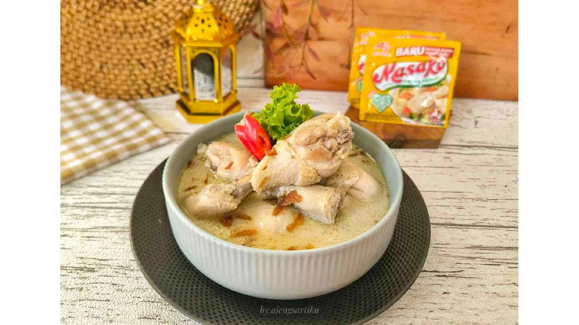Opor Ayam Putih