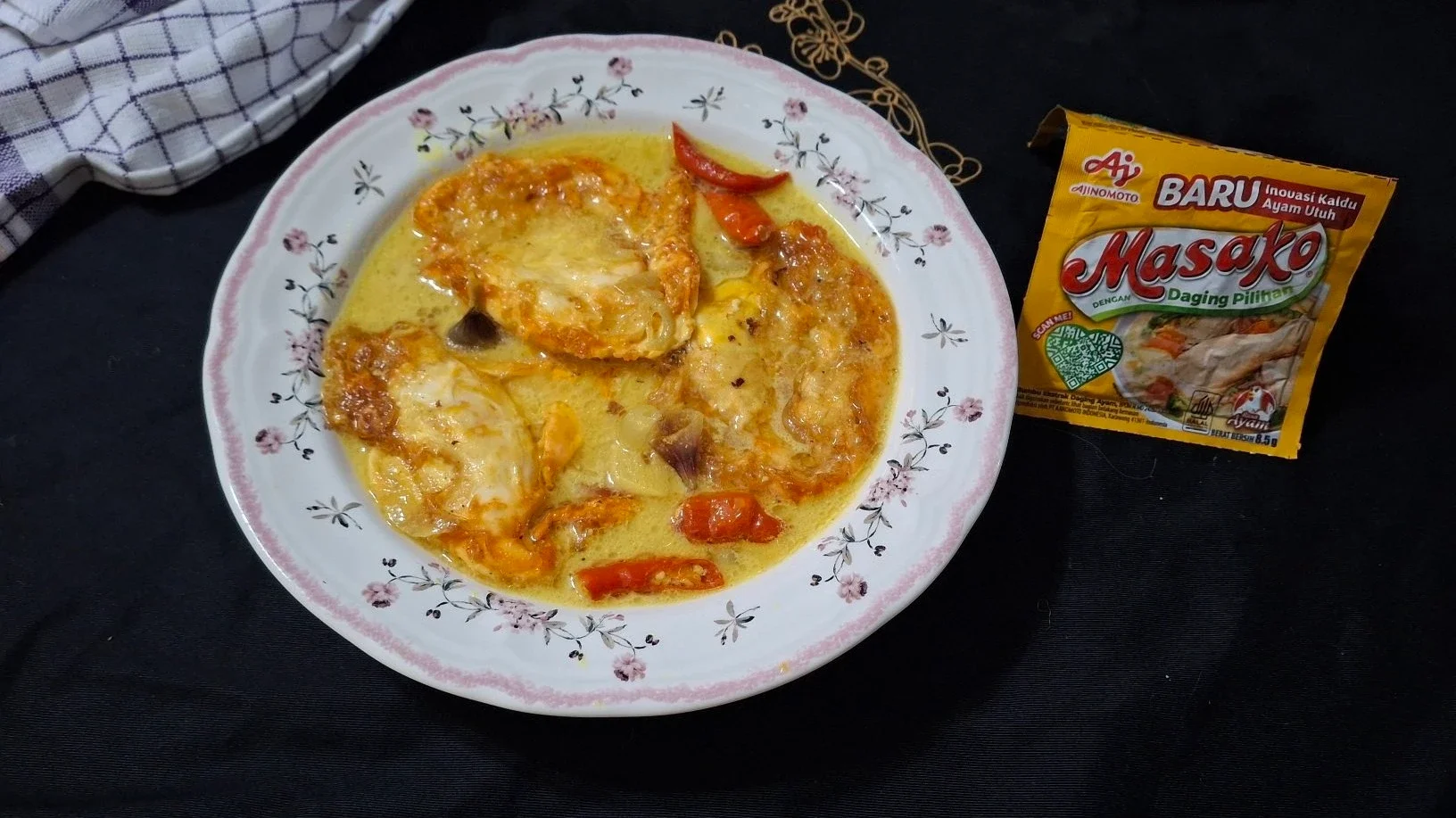 Opor Pedas Telur Ceplok