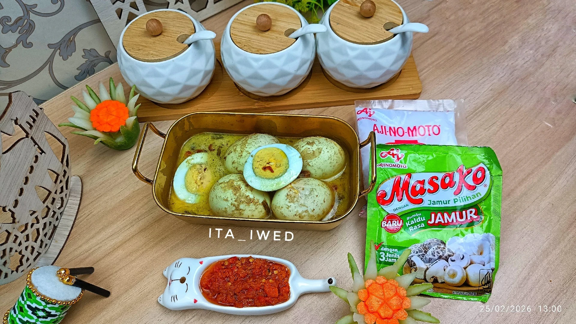 OPOR TELUR