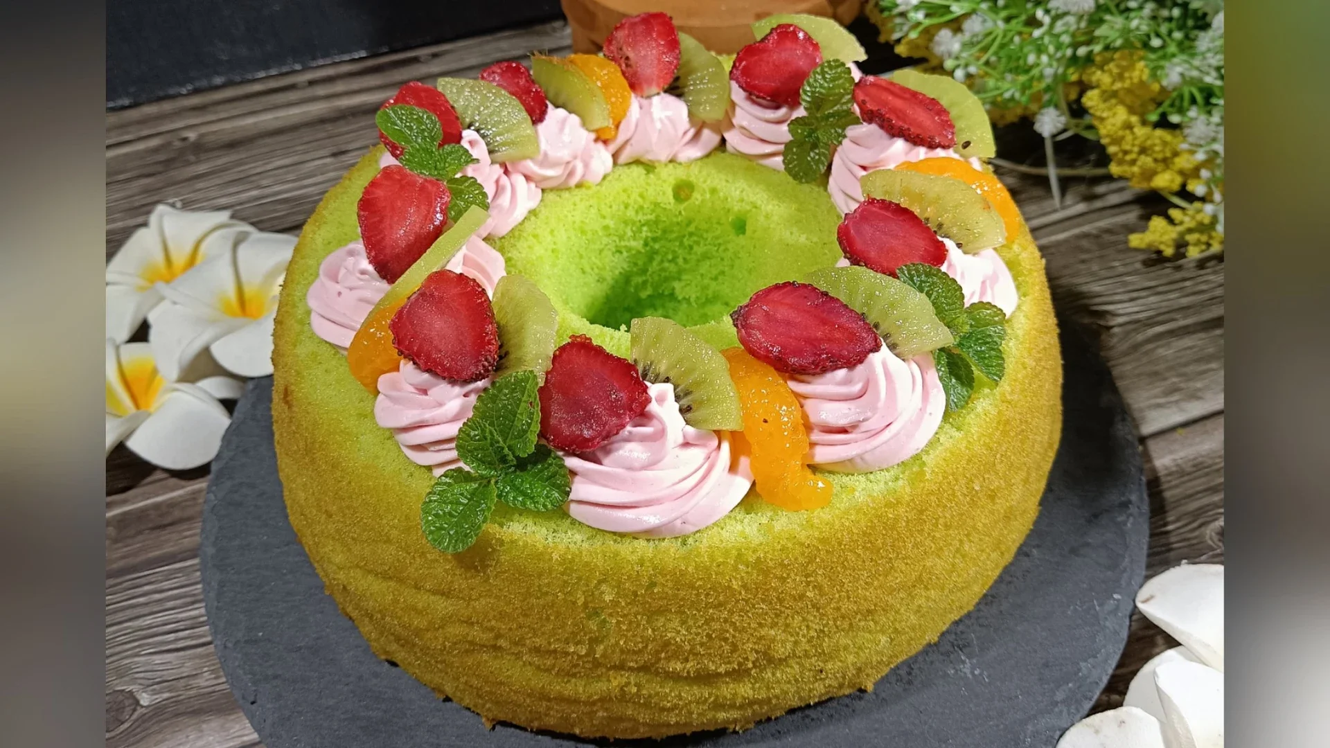 Pandan Sponge Cake 