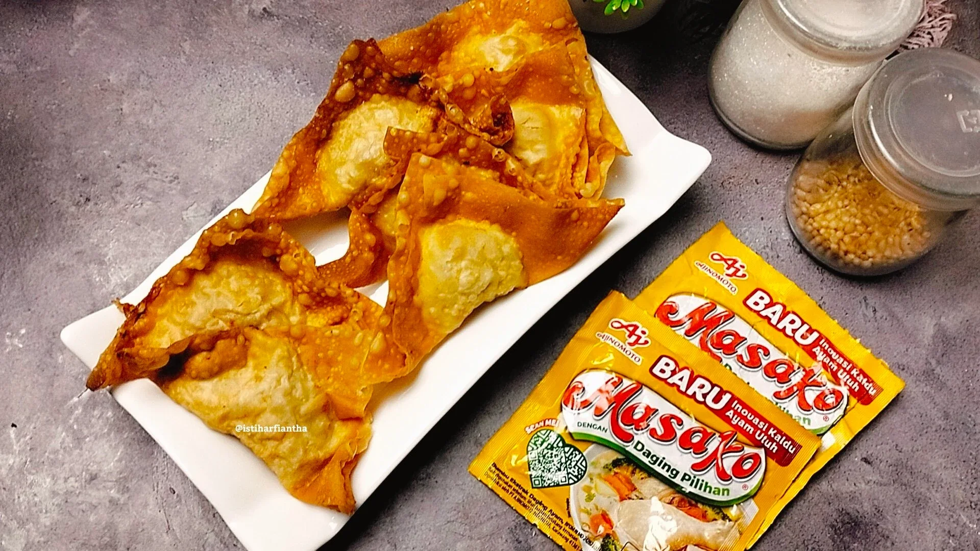 Pangsit Goreng Isi Ayam