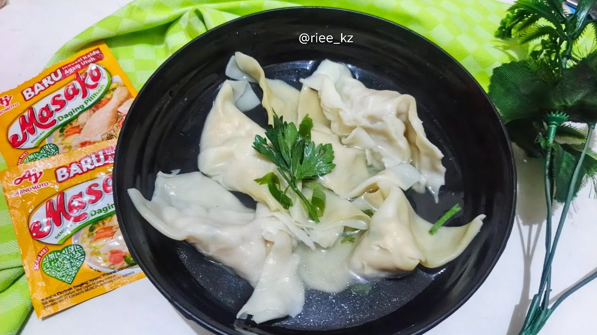 Pangsit isi ayam kuah ala masako