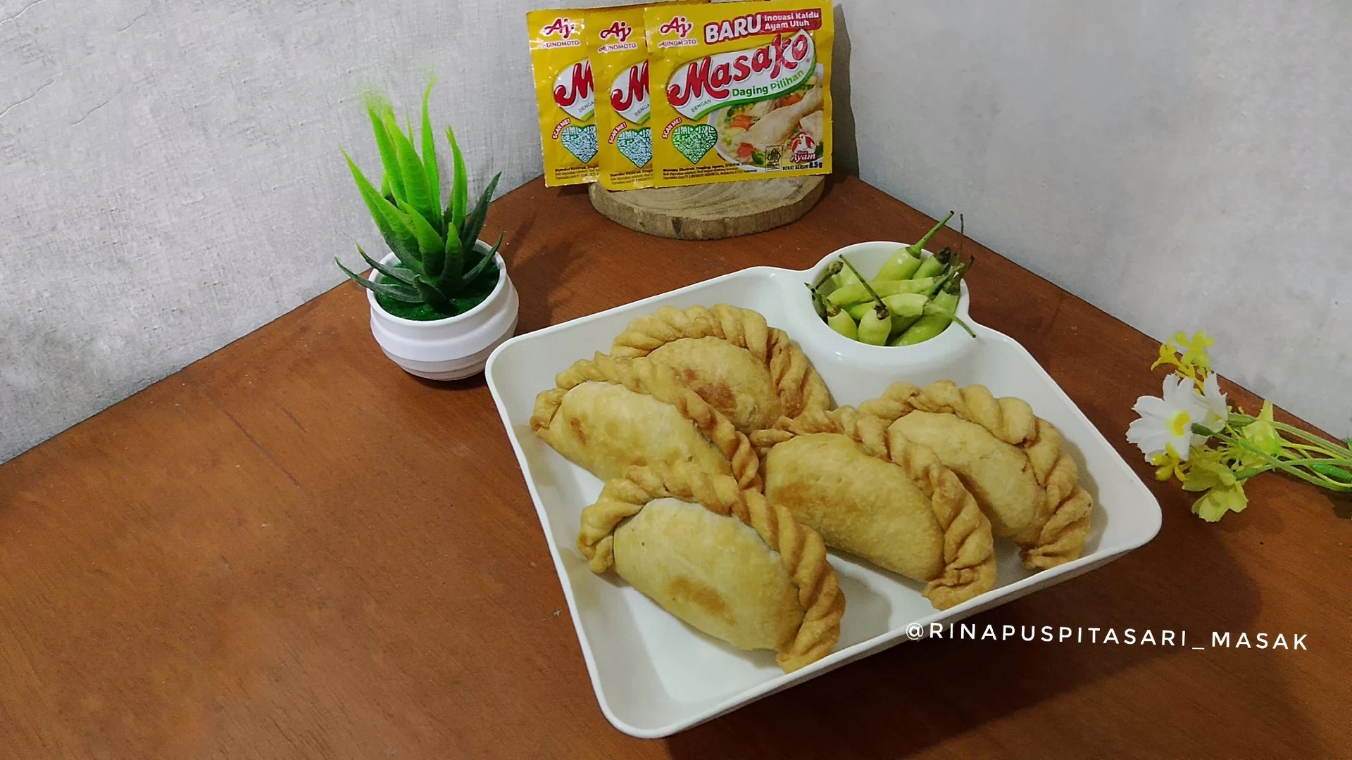 Pastel Isi Putut Kentang Wortel ala Masako®