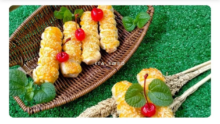 Pastry Cheese Roll