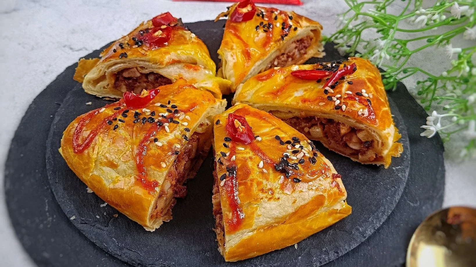 Pastry Rendang Daging