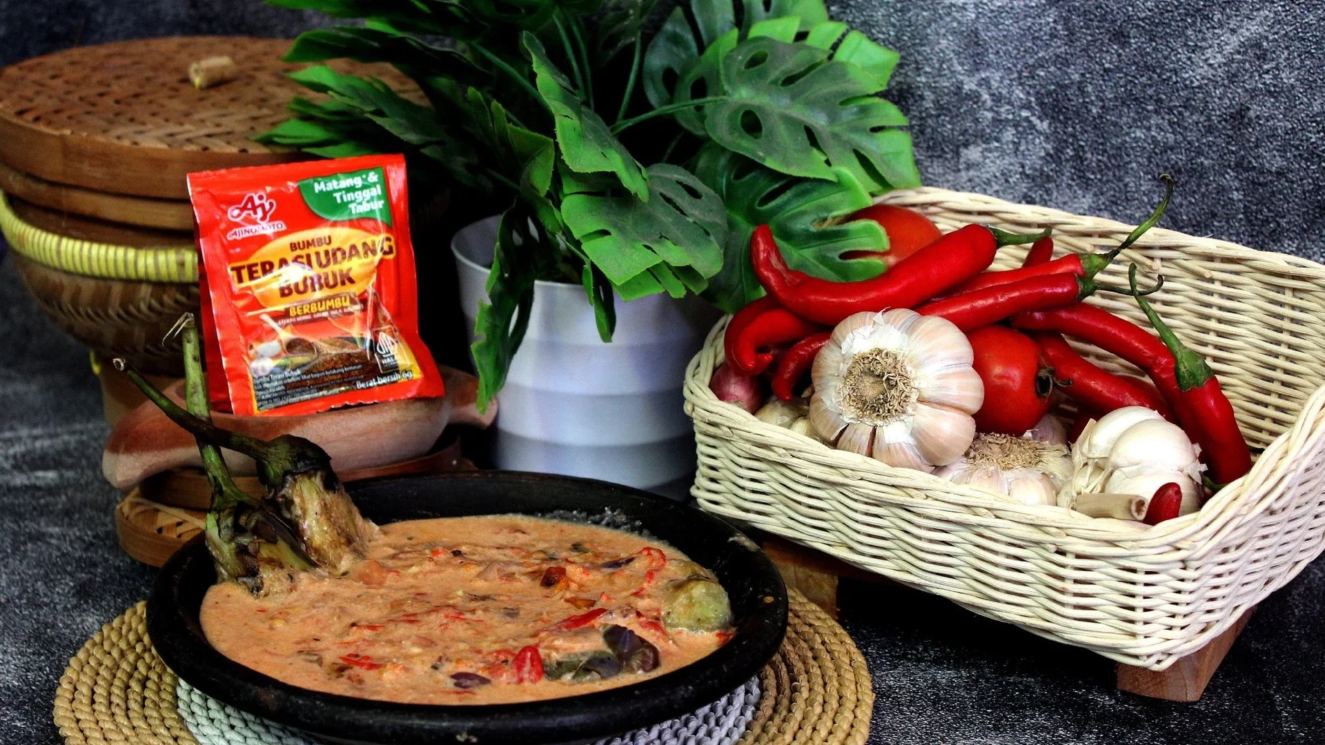 Pecak Terong Bakar ala Terasi Udang Ajinomoto