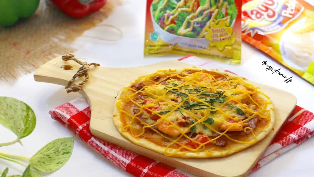 Prata Bread Cheese Pizza 