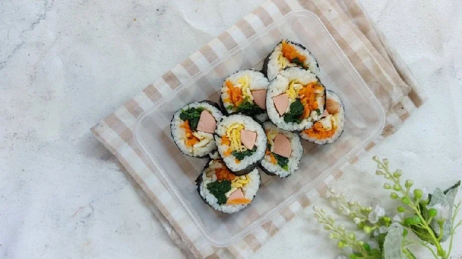 Recook Kimbab Isi Sosis dan Telur Dadar Masako