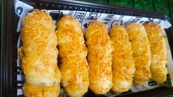 Recook Pastry Cheese Roll