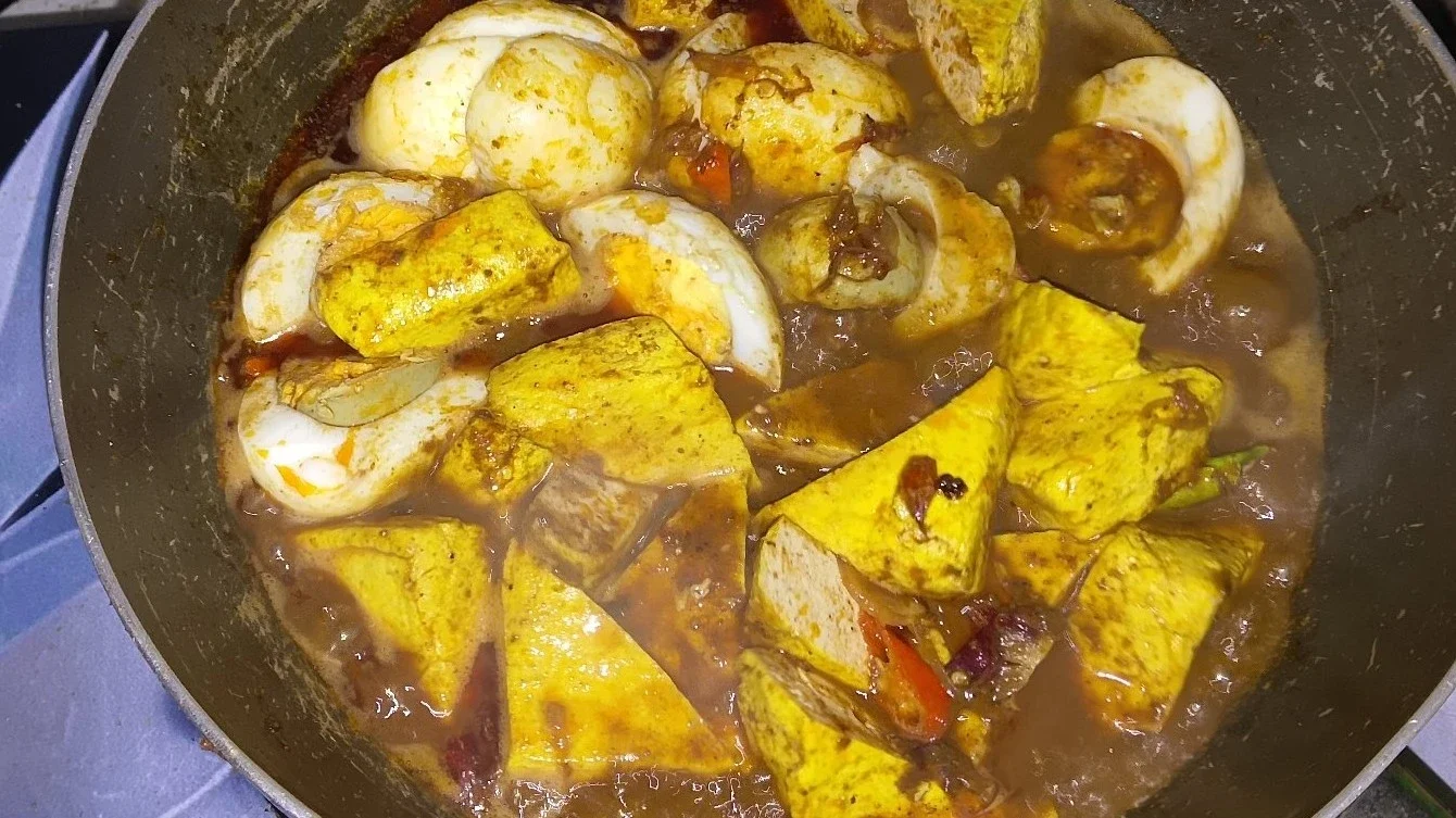 Rendang tahu telur