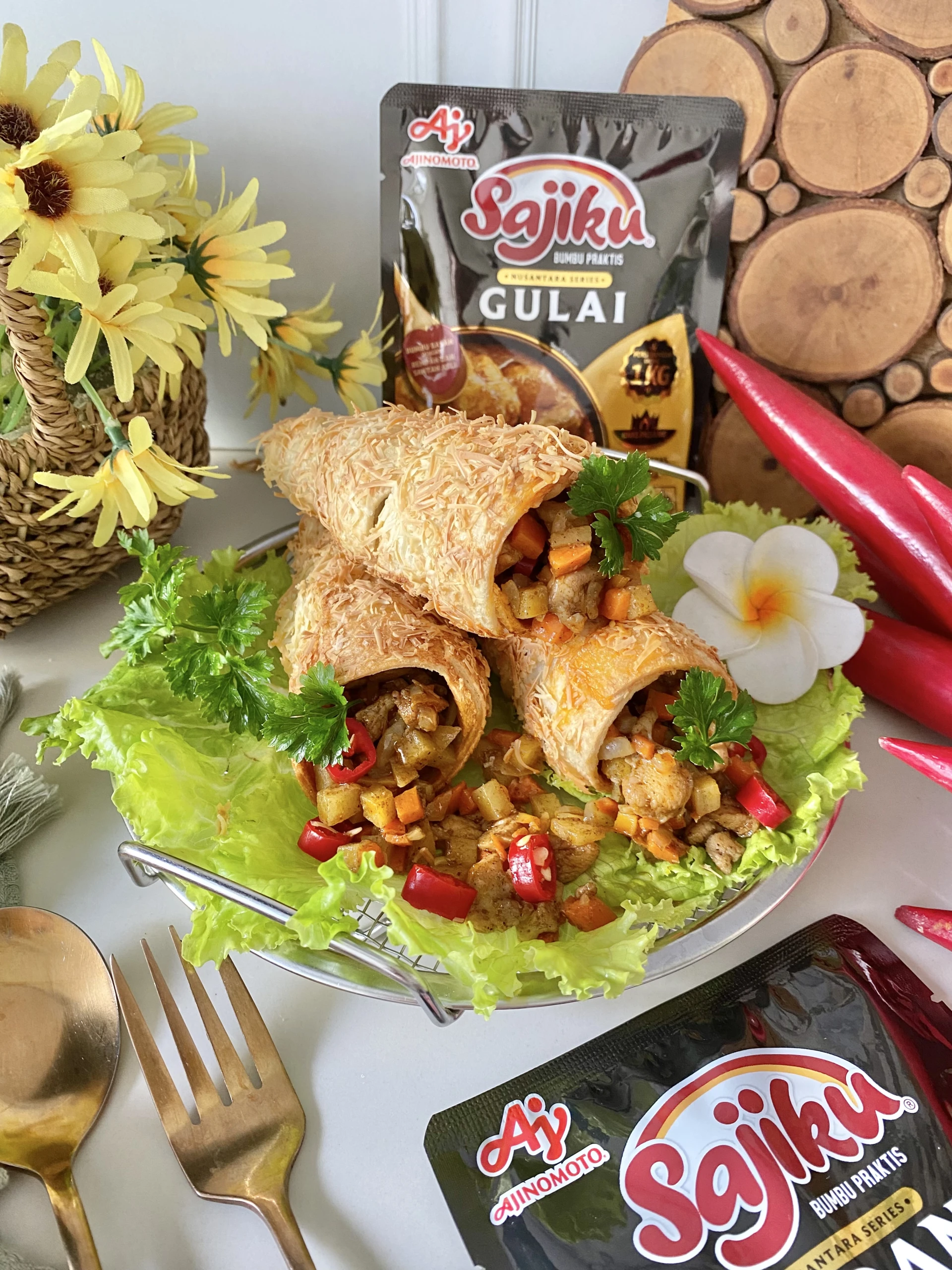 Roti Cumcum Ayam Gulai Keju Crispy