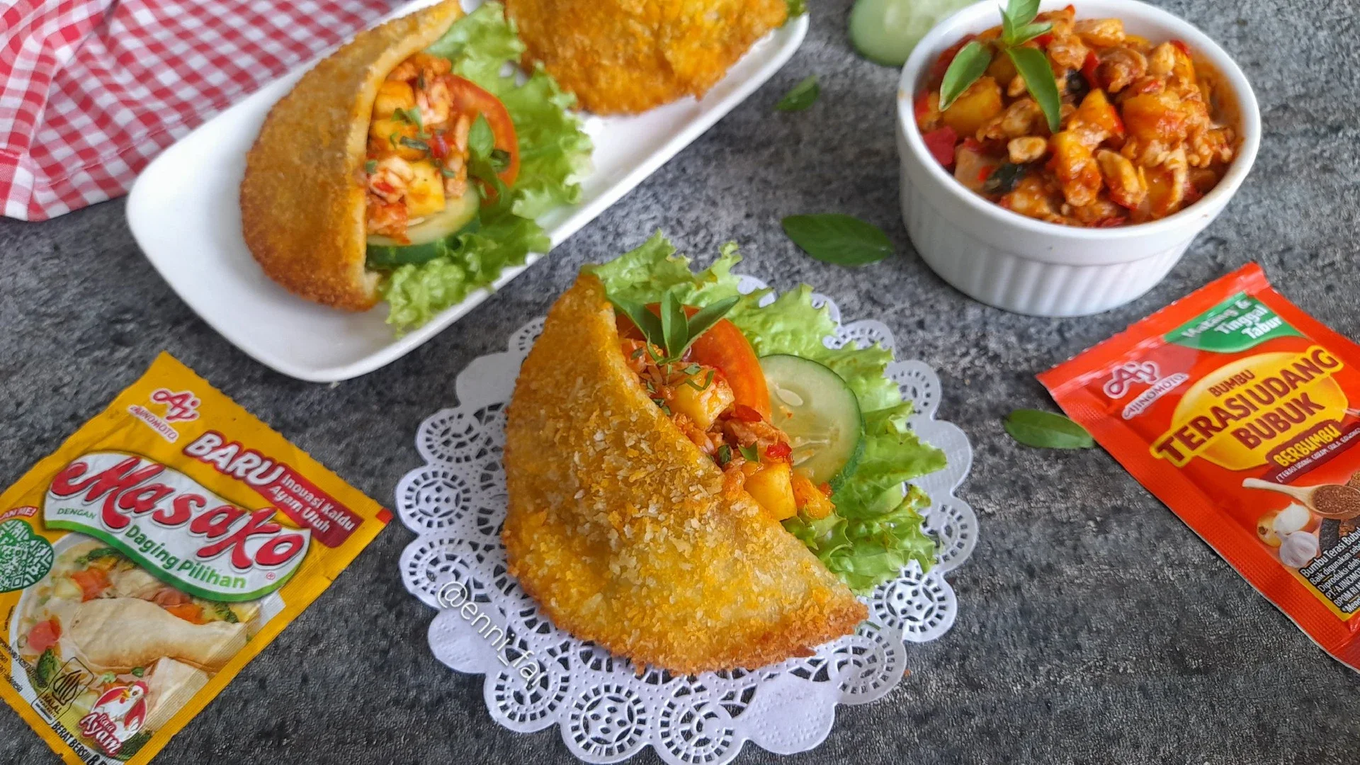 Roti Goreng Isi Ayam Nanas ala Ajinomoto Terasi Udang #NikmatTanpaDrama #AjinomotoTerasiUdang Udang 
